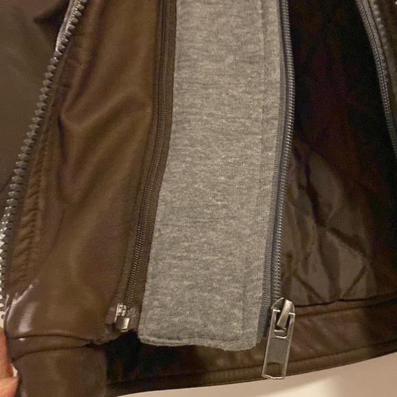 Guess size 3 boys jacket with removable hoodie - Picture 4 of 8